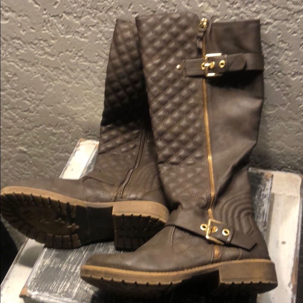 Brown boots